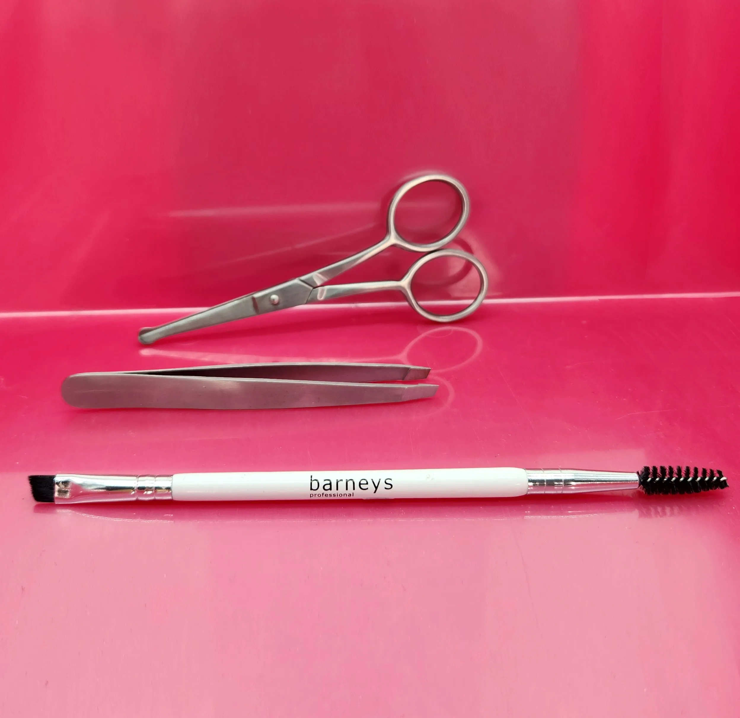 Barneys Eyebrow Shaping Kit