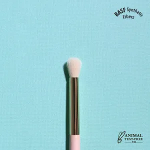 Defined Crease Brush